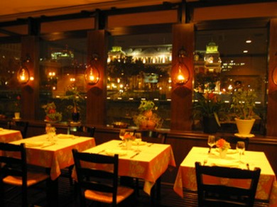 大阪のシンボル『中央公会堂』の夜景を見つつ…