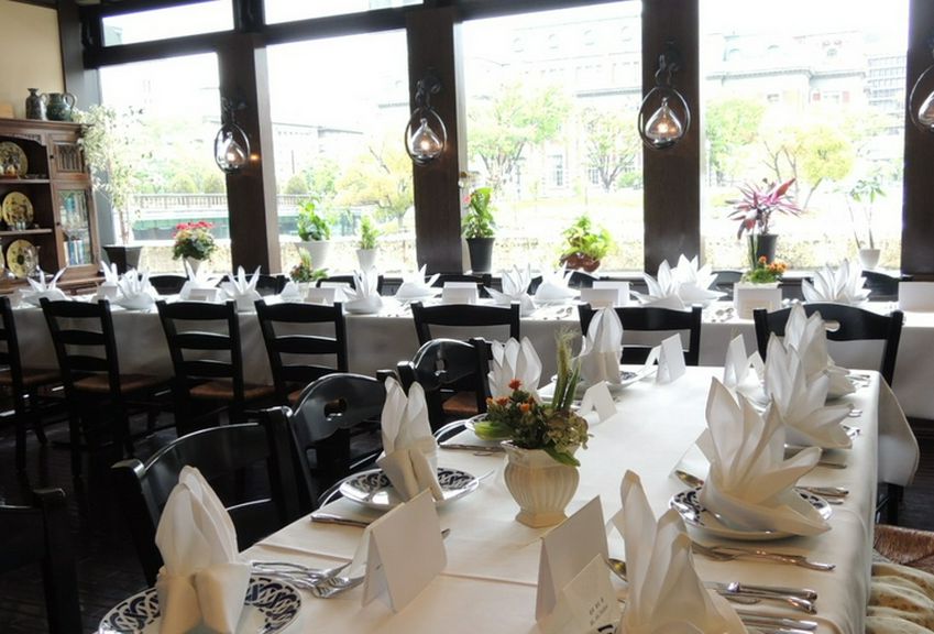 お顔合わせやご親族を招いてのウェディング