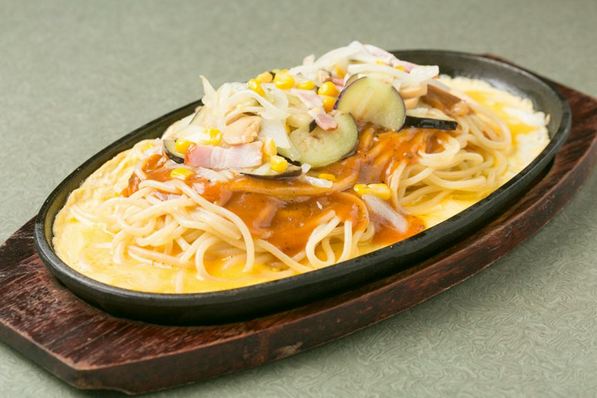 ボリューム満点、優しい味『鉄板あんかけパスタ（カントリー）』