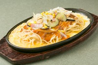 ボリューム満点、優しい味『鉄板あんかけパスタ(カントリー)』