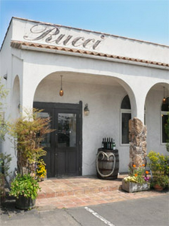 ヨシヅヤ蟹江専門店館から北へ100m進み右手。駐車場23台あり