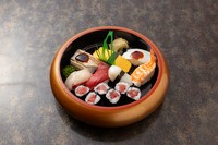 にぎり７貫に鉄火一本、ボリュームあります。