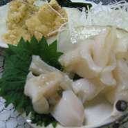 片名漁港で揚がった本ミル貝を刺身、焼き、天ぷら等でどうぞ。