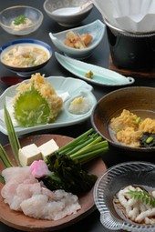 鱧尽くしのお得なコースです。