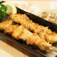 はごたえがよく油の乗りも良い自慢の焼き鳥。