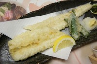 あなごを丸々一匹使ってボリューム満点！サクサクふっくらが絶妙です