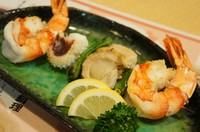 海老・もんごイカ・ホタテの串焼き