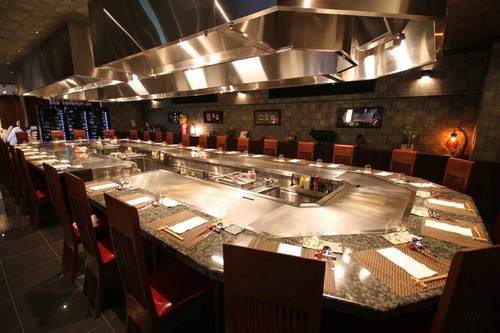 1階31席ステーキカウンター