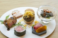 熟成肉に特化したコースで、
お客様の7割以上の方がご注文されます。
牛肉のしっかりとした味わいのある、
分厚いステーキを召し上がりたい方にお勧めです。