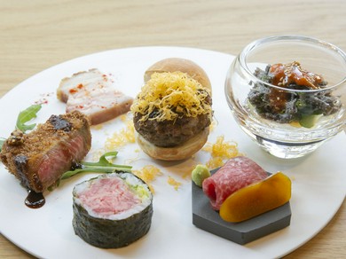 Matasaburoの看板メニュー「熟成肉を楽しむコース」