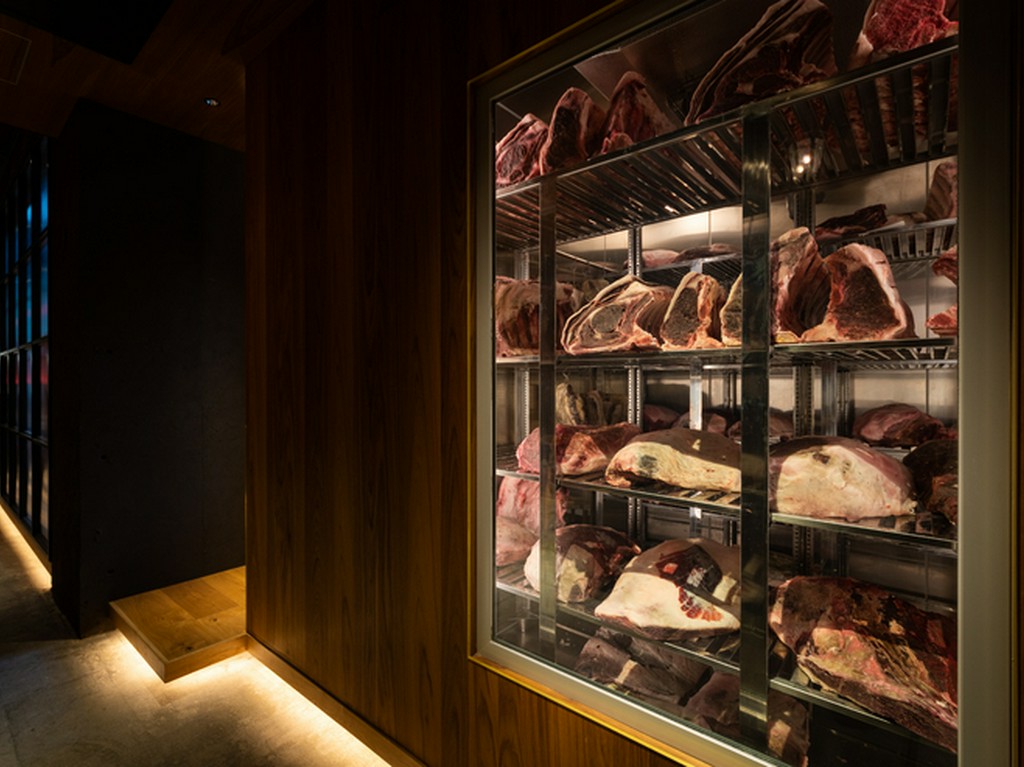 自ら選んだ肉を、自ら熟成