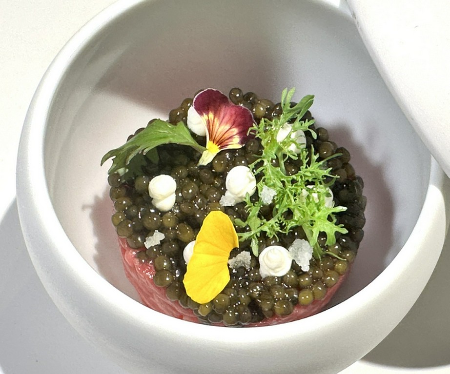 特選コース　フレッシュなモモ肉のタルタル