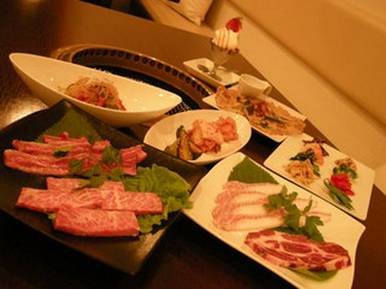 楽しく美味しい焼肉はいかが?リーズナブルなお肉も多数あり!!