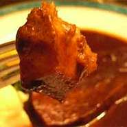 お箸でいただける柔らかなタンシチュー。