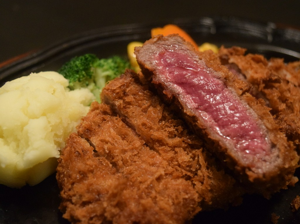 贅沢☆フィレステーキをカツレツに♪
