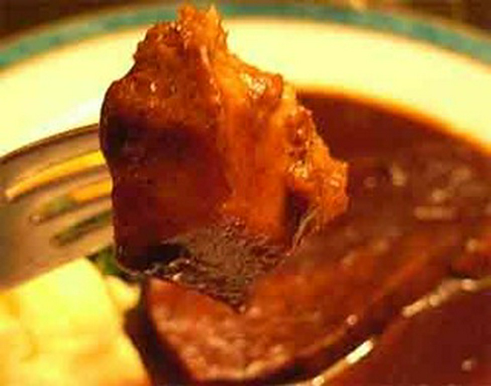 とろ～り煮込んだ柔かタンシチュー、1.980円