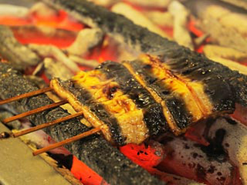 炭火で焼き上げた珠玉の鰻は舌がとろける美味しさです
