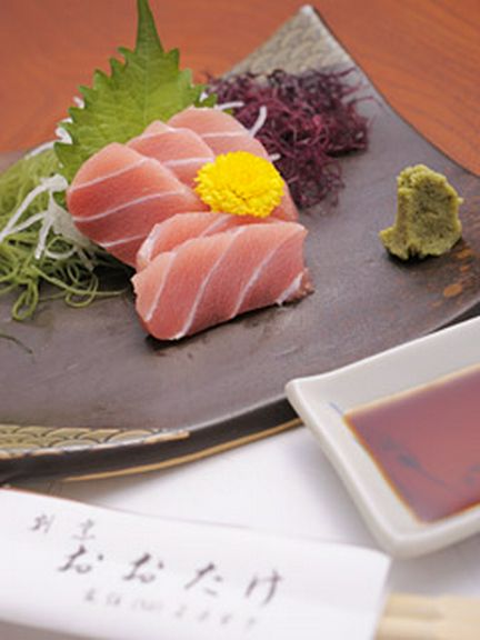 口に広がる確かな旨味がたまりません！『まぐろ中とろ』