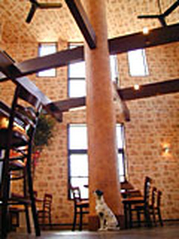 天井が高く、気持ちのいい空間