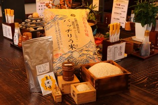 鰻は「国産」。お米は「御殿場こしひかり」を使用