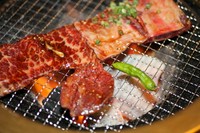 最も美味しいと言われる牛バラの骨付き部分です。