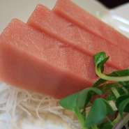 前菜・お造り・揚げ出し豆腐・黒毛和牛Ａ５一口サーロインステーキ・酢の物・煮魚・のり茶漬・漬物・デザート
