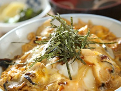 海を一望できる最高のロケーション。思い出に残るひとときを。