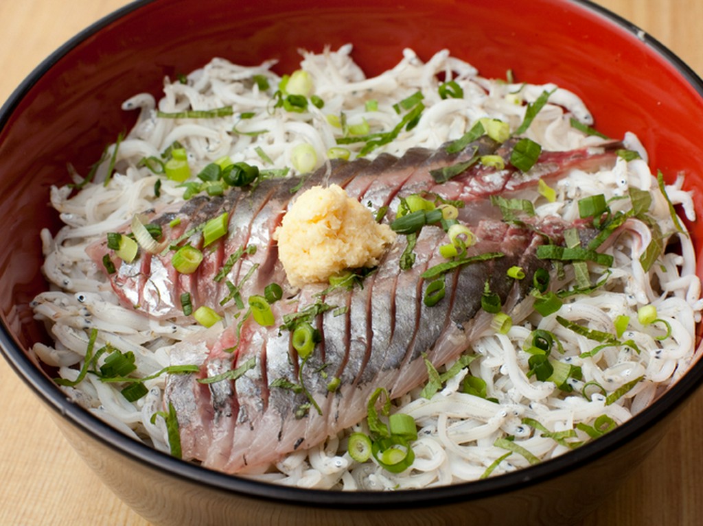 アジ釜揚げしらす丼