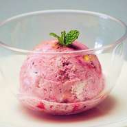 ベリーたっぷり自家製アイス