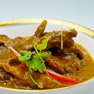 やぎ肉とハーブのカレー