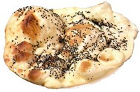 チキンテッカ、シシカバブ、タンドリープローン（えび）、ポレコスングル（豚肉）の4種類が楽しめます
