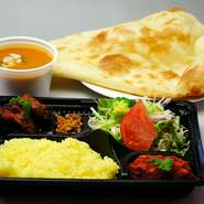 ・サラダ
・チキンテッカ
・シシカバブ
・カレー１種（１０種類の中から選べます）
・大きいナン
・ミニライス