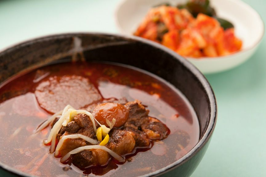 スタミナ満点! 八丁味噌入りの特製『テールスープ』