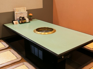 肉厚で脂がのった新鮮な肉が愉しめます。『盛り合わせ』4800円〜