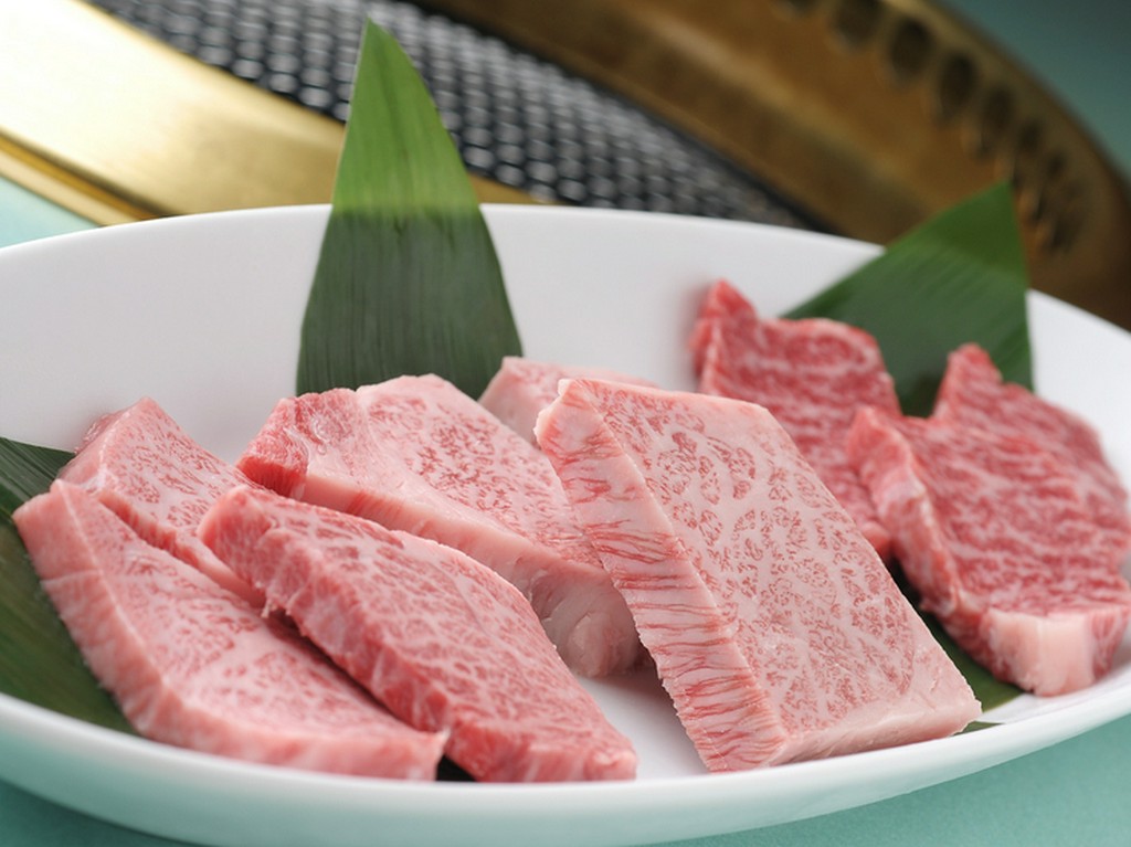 まずはコレ！『本日おすすめのお肉3点盛り』