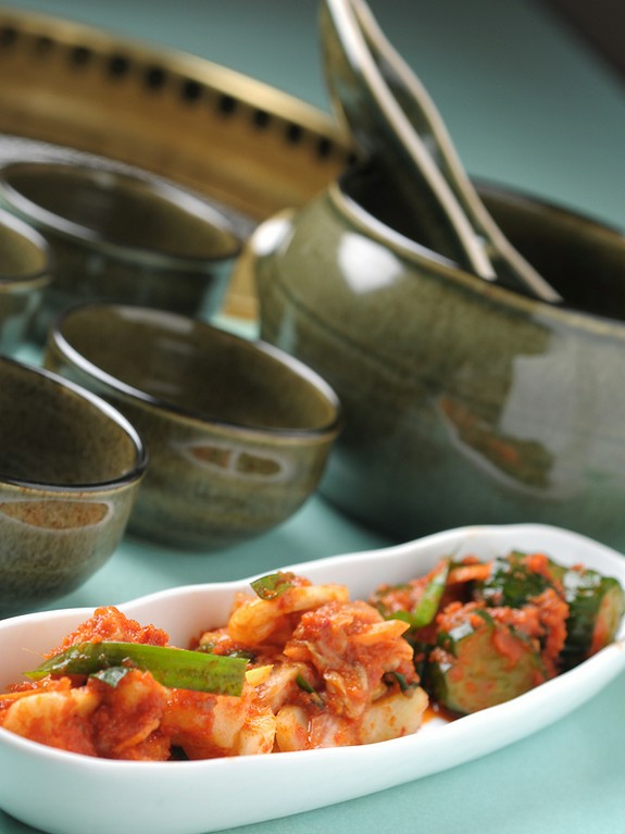 お酒のお供に。『自家製キムチ各種』（1人前　200ｇ）