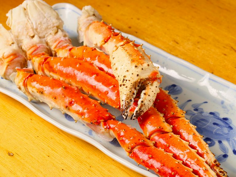 北海道産の大きくていい色にゆであがった『タラバガニ大』