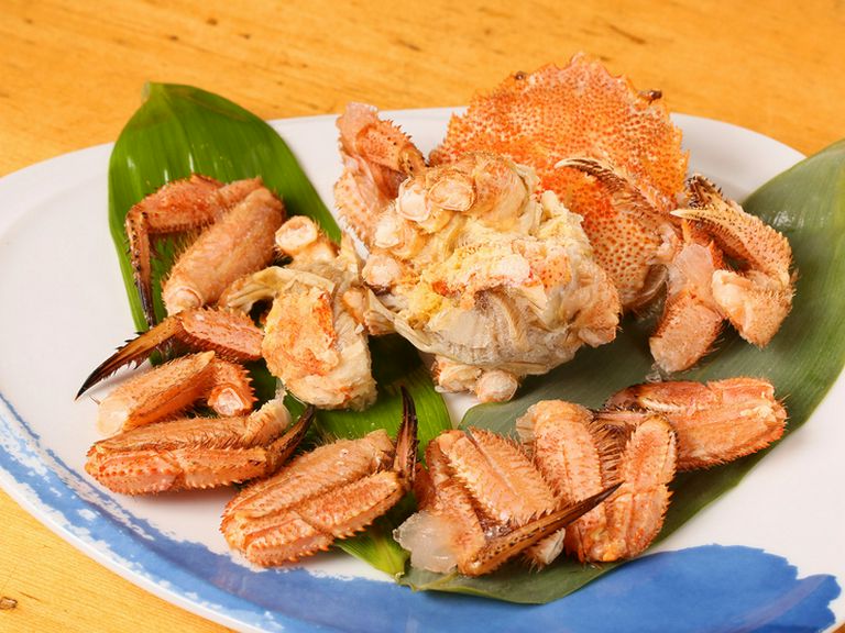 生からゆでたての湯気があがる『毛ガニ』