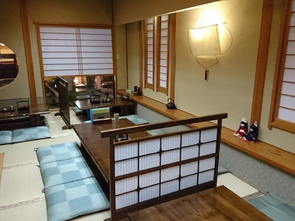 【座敷】