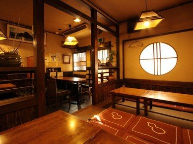 和の雰囲気を大切にした、居心地の良い空間が広がります