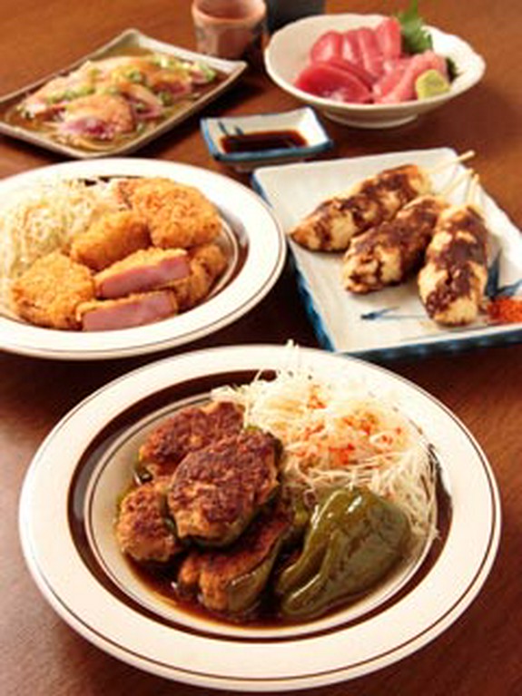 お食事にもおつまみにもピッタリのおふくろの味揃ってます。