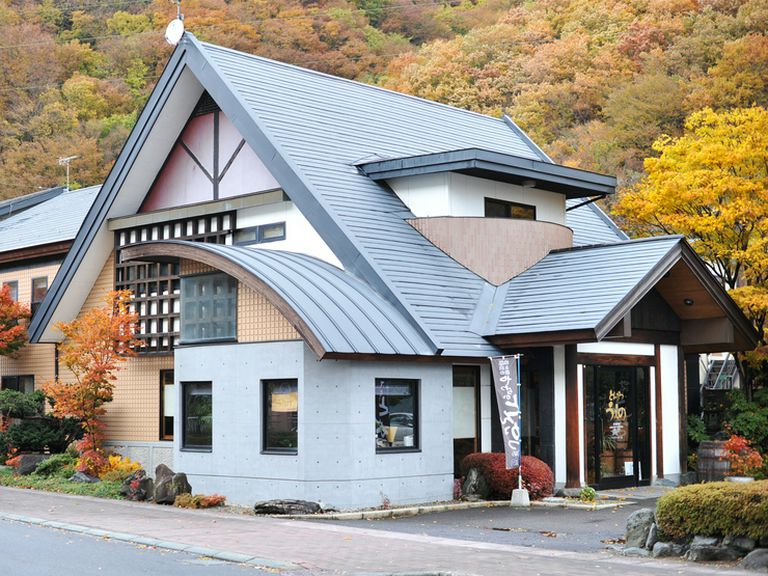 【とんかつ　うえの】　は磐梯熱海温泉にあります