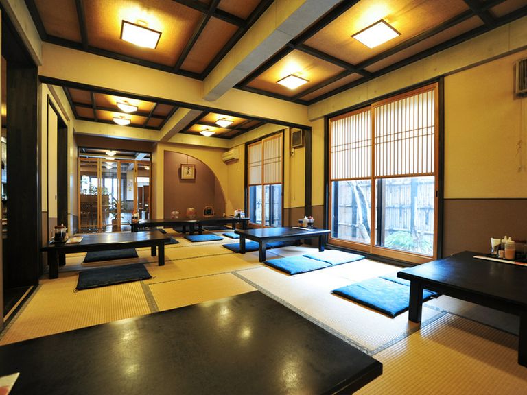 ゆっくりつくろげる座敷席