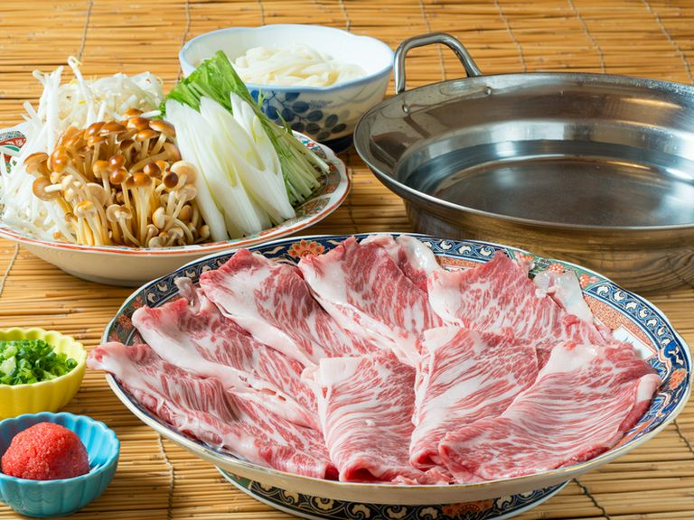 数々の受賞歴を誇る、栃木のオリジナルブランド牛『とちぎ霧降高原牛しゃぶしゃぶ 400g(2〜3人前)』