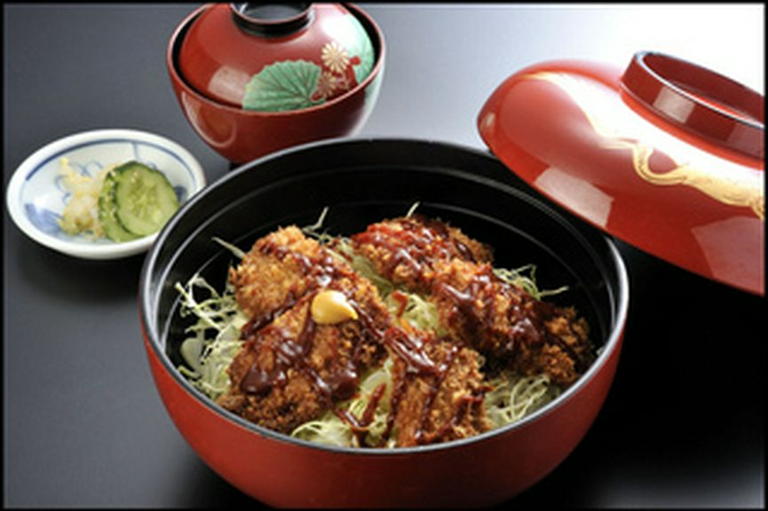 「黒豚カツ丼」肉質、ボリュームともに言うことなし!