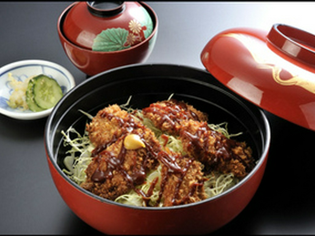 「黒豚カツ丼」肉質、ボリュームともに言うことなし！