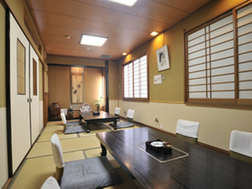 8～10名様には宴会個室まるごと！