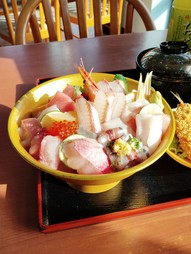 人気№１ 海鮮丼