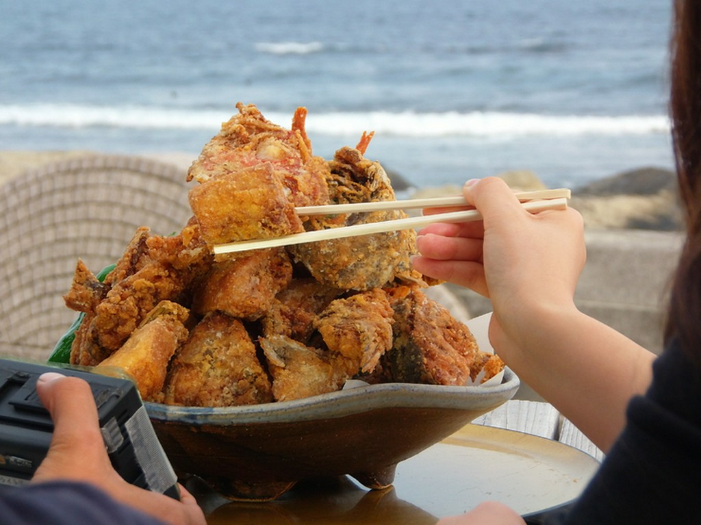 地魚あら唐揚げ盛り