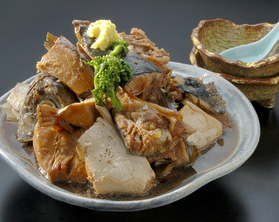 地魚のあら煮（先着５台）